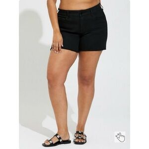 Torrid 5 Inch Vintage Stretch Mid-Rise Short - Deep Black